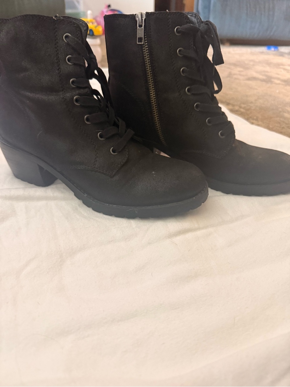 American Eagle Outfitters Black Lace-Up Ankle Boots with Side Zip